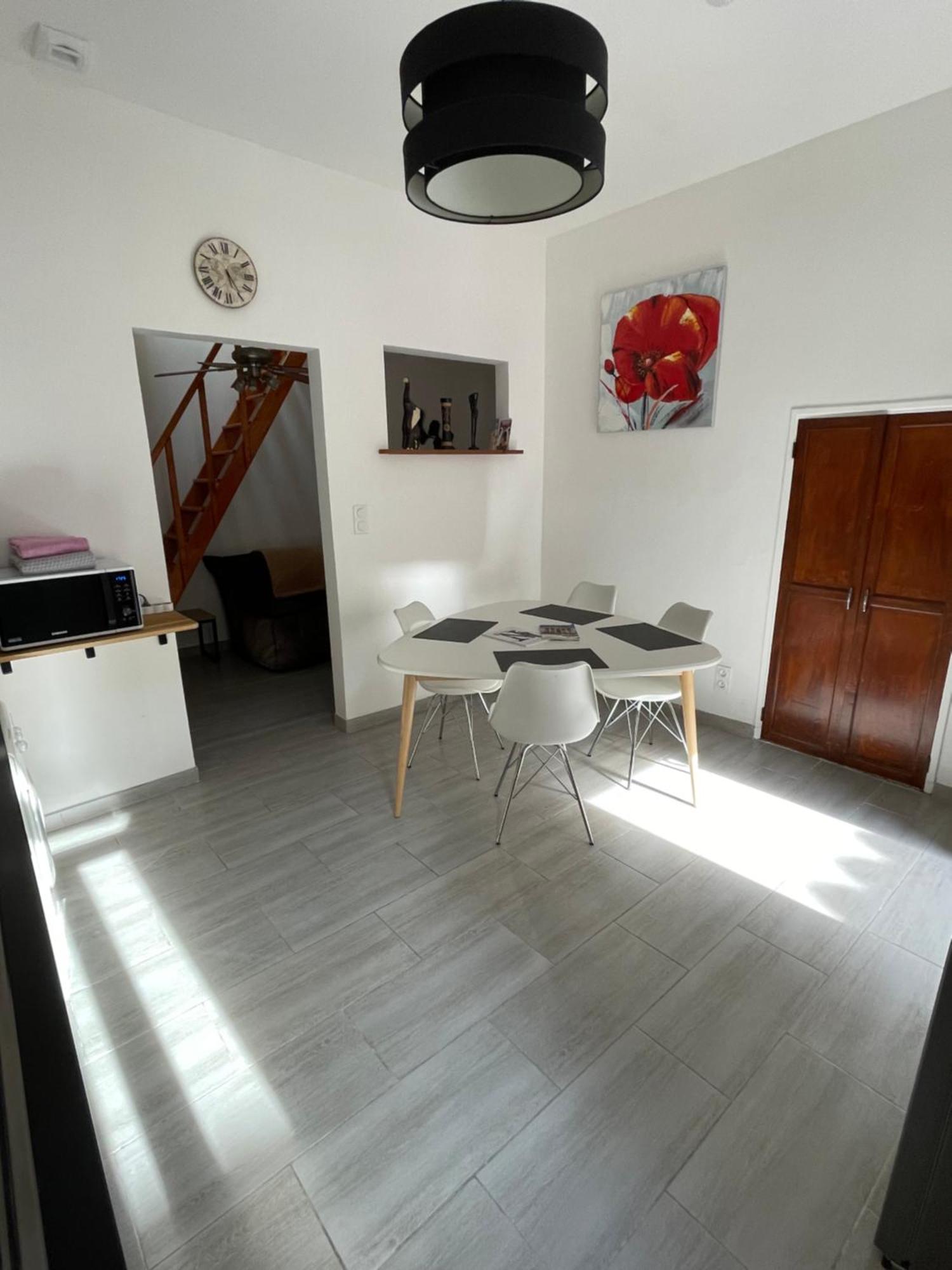 Chez Sonou , Nimes Centre Apartman Kültér fotó